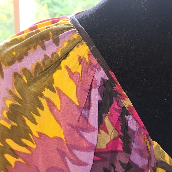 Alice & Trixie 100% silk blouse multicolor Sz S - Picture 3 of 8